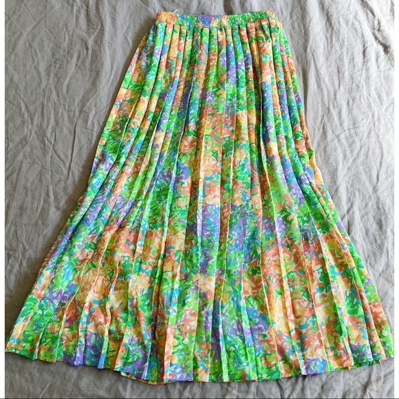 Beautiful Pleated Skirt Sz M Lilly Pulitzer Style Rainbow 🌈 Jungle 🍃 - Picture 1 of 5